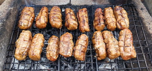 Reteta mititei de casa cu carne slaba de porc si miel