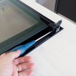 Demontare surub capac suport sticla cuptor incorporabil Whirlpool