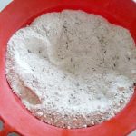 Faina si seminte chimen saratele cu seminte de chimen si unt