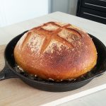 Paine de casa o reteta simpla cu crestere lenta si fara framantare asezata in tigaie