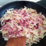 Se Caleste Prajeste Caramelizeaza Ceapa