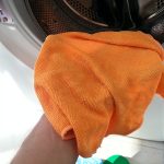 Laveta spalata cu detergent din castane realizat manual
