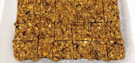 Batoane raw vegane fara gluten din seminte si fructe deshidratate