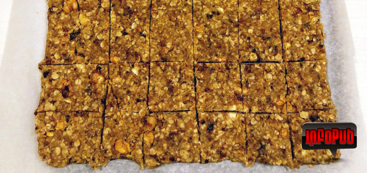 Batoane raw vegane fara gluten din seminte si fructe deshidratate